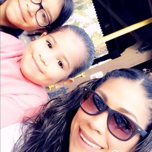 Meet your Posher, Crystal